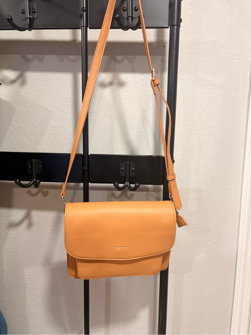 Pixie Mood-Classic Tan Vegan Leather Crossbody Bag - Women's Shoulder Purse